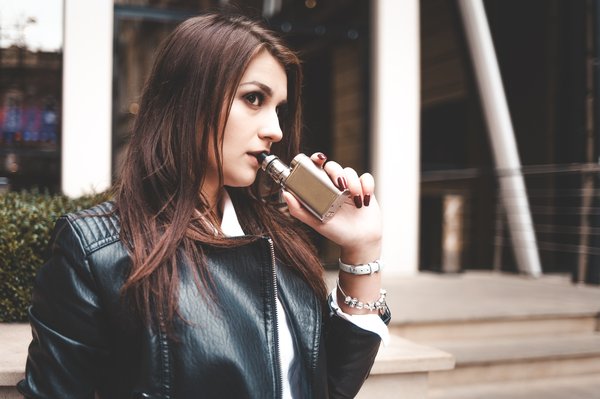 Vapoter avec élégance : découvrez les secrets de la maison du vapoteur